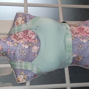 2 brooks sports bras